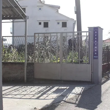 Maca דירה טרוגיר